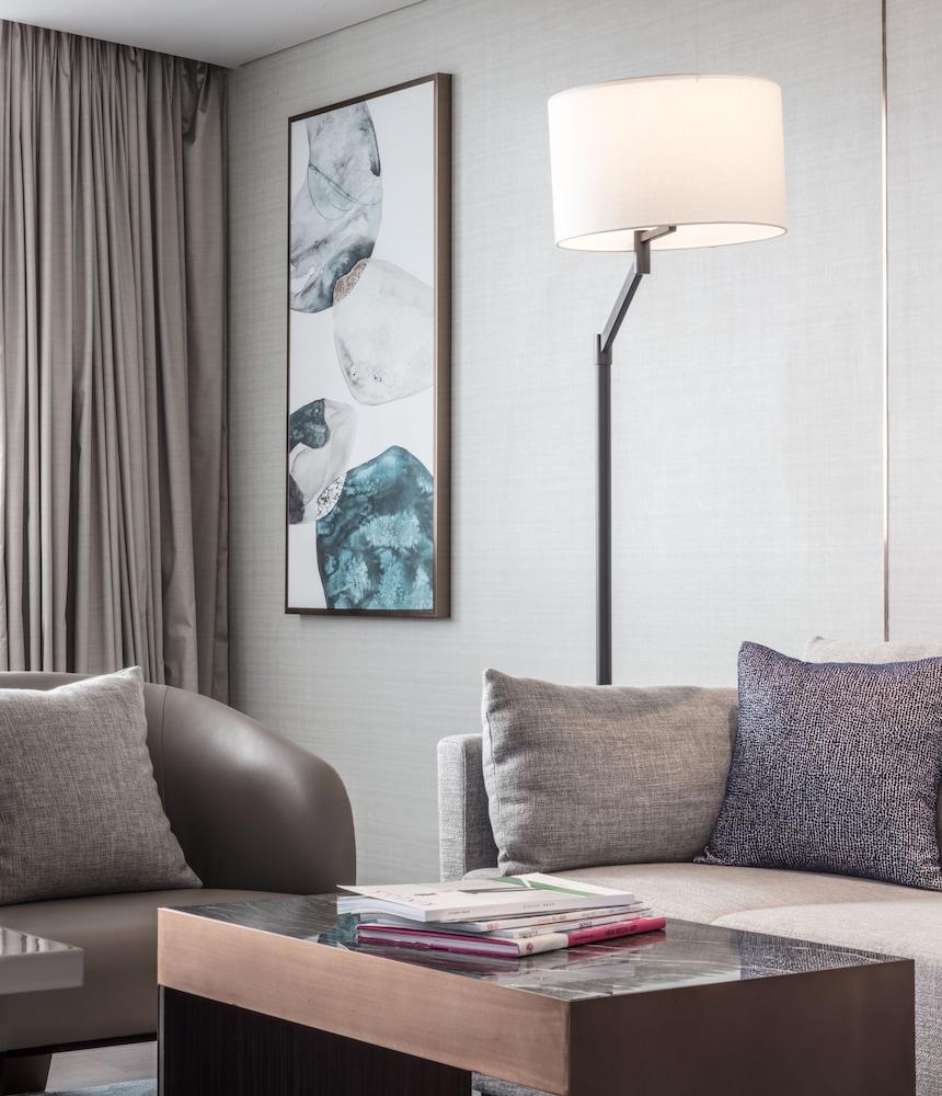 Aparthotel Fraser 5*